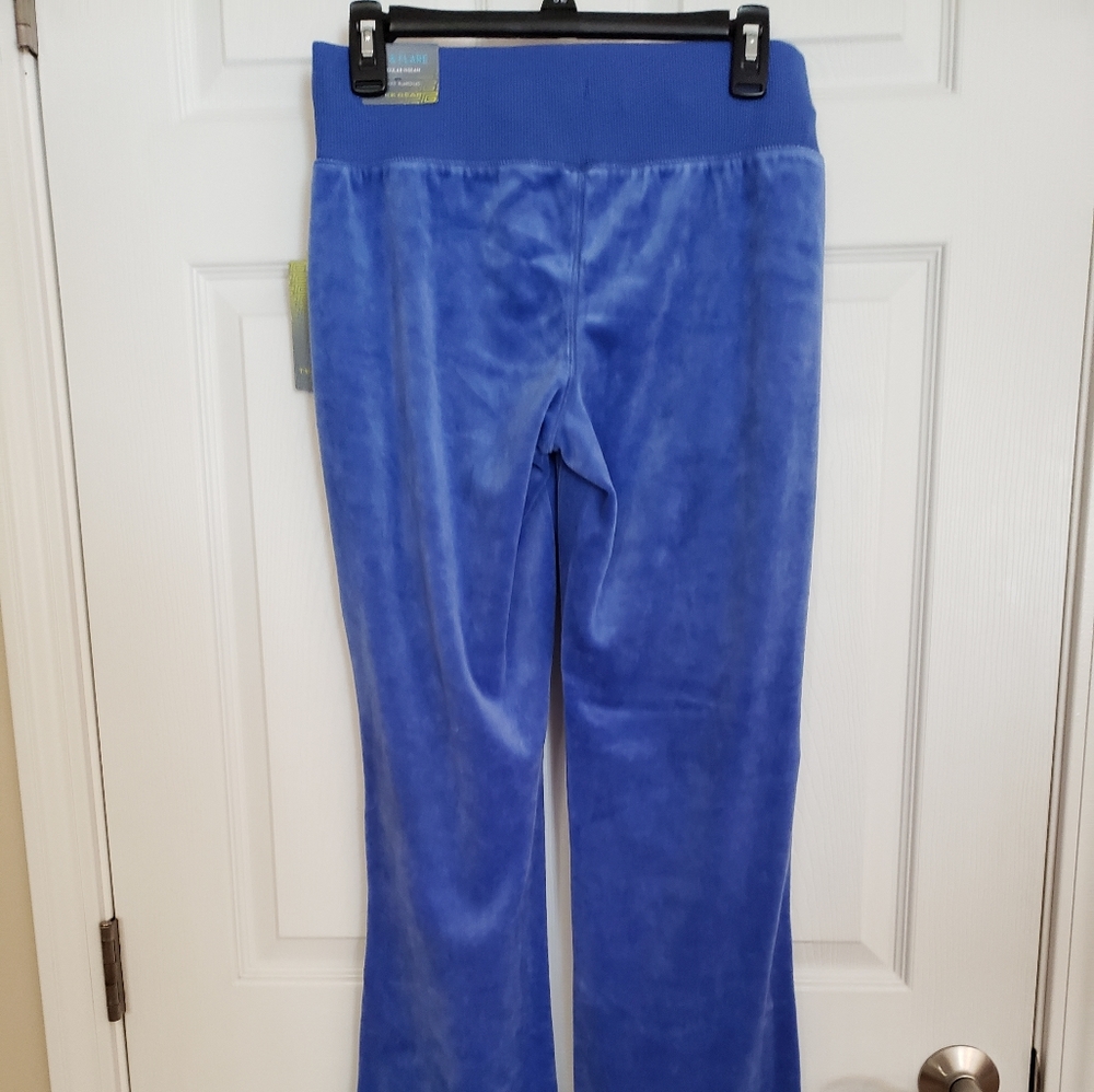 Athletic pants